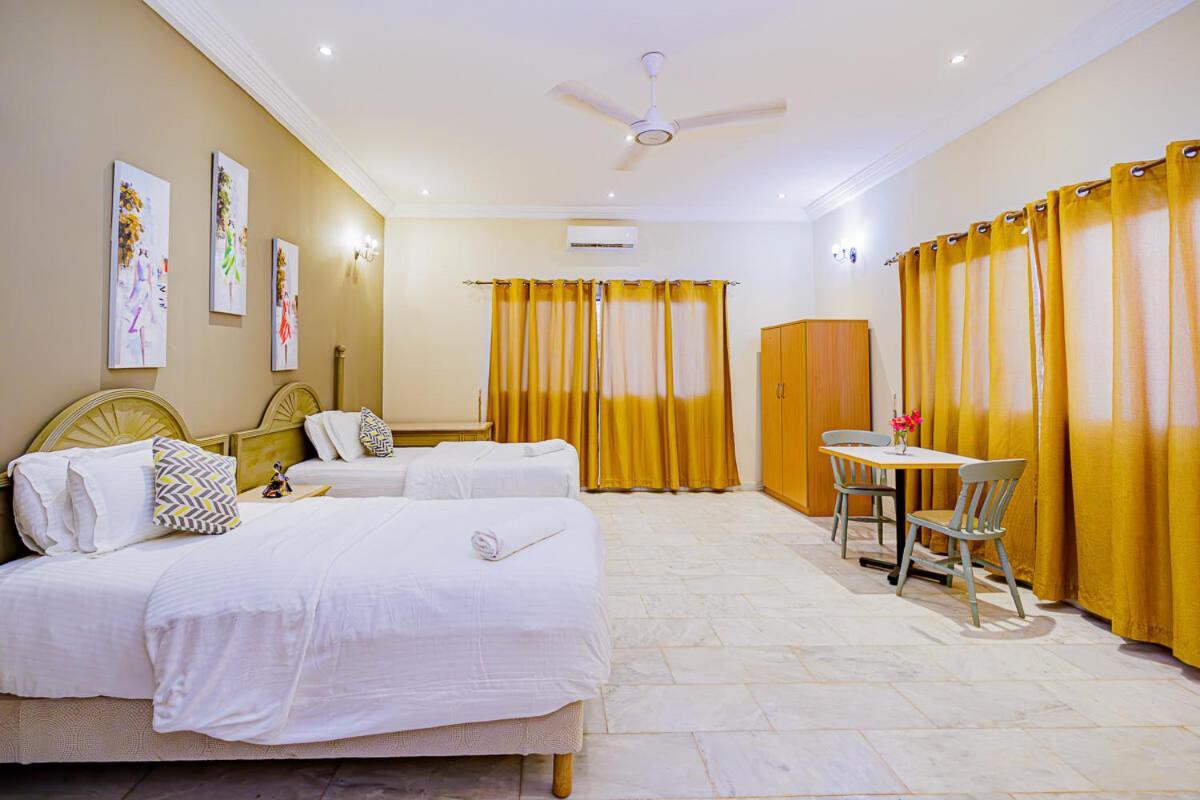 Ocean Villa Heights Brufut ภายนอก รูปภาพ