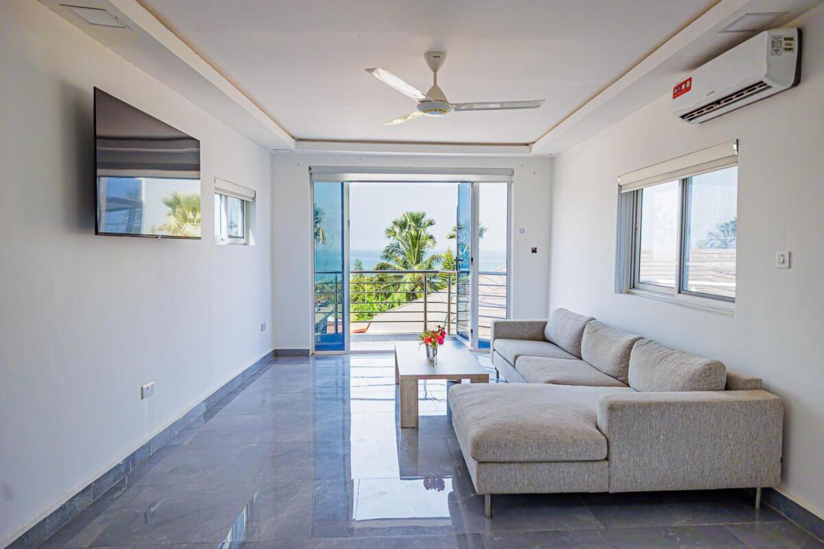 Ocean Villa Heights Brufut ภายนอก รูปภาพ