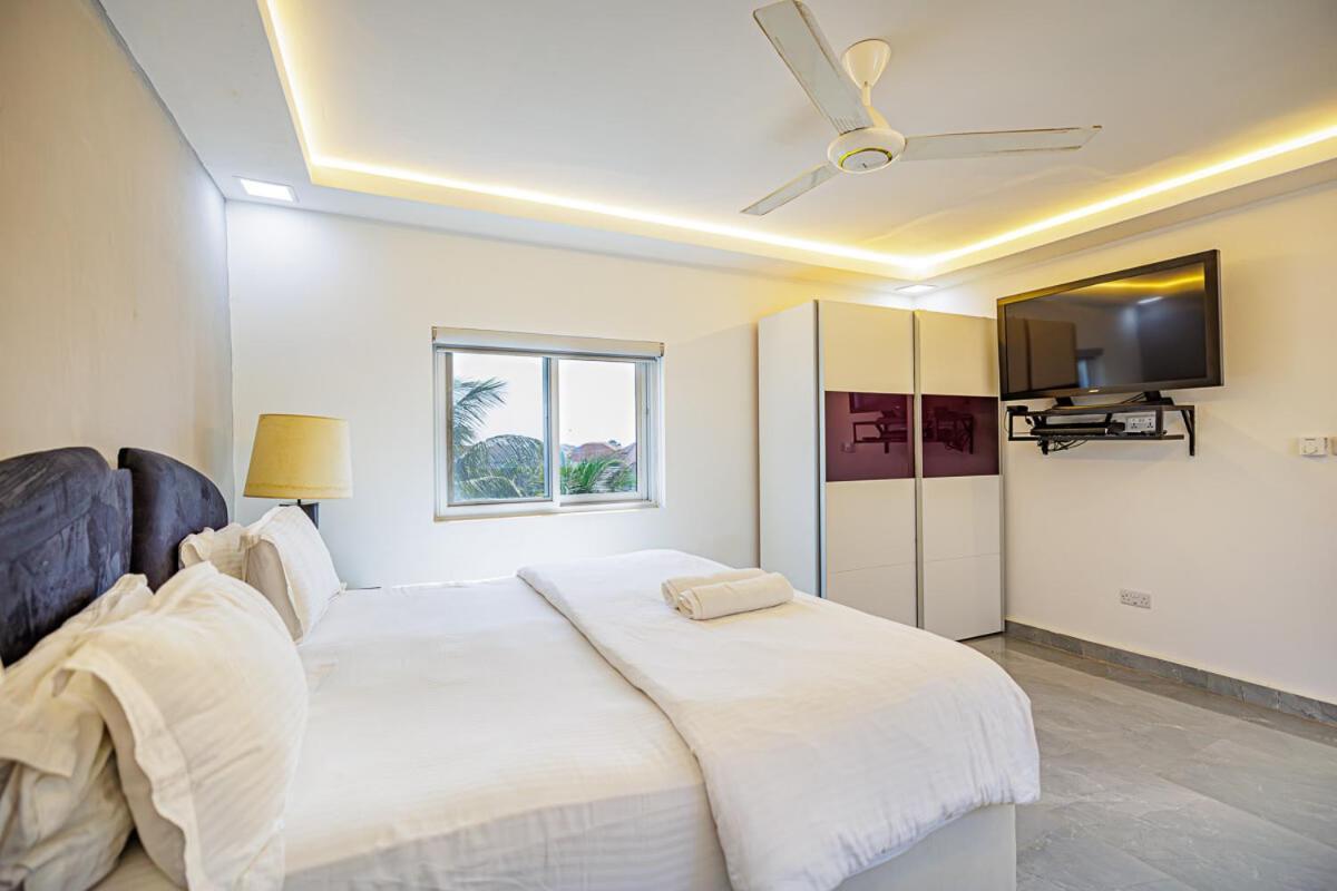 Ocean Villa Heights Brufut ภายนอก รูปภาพ