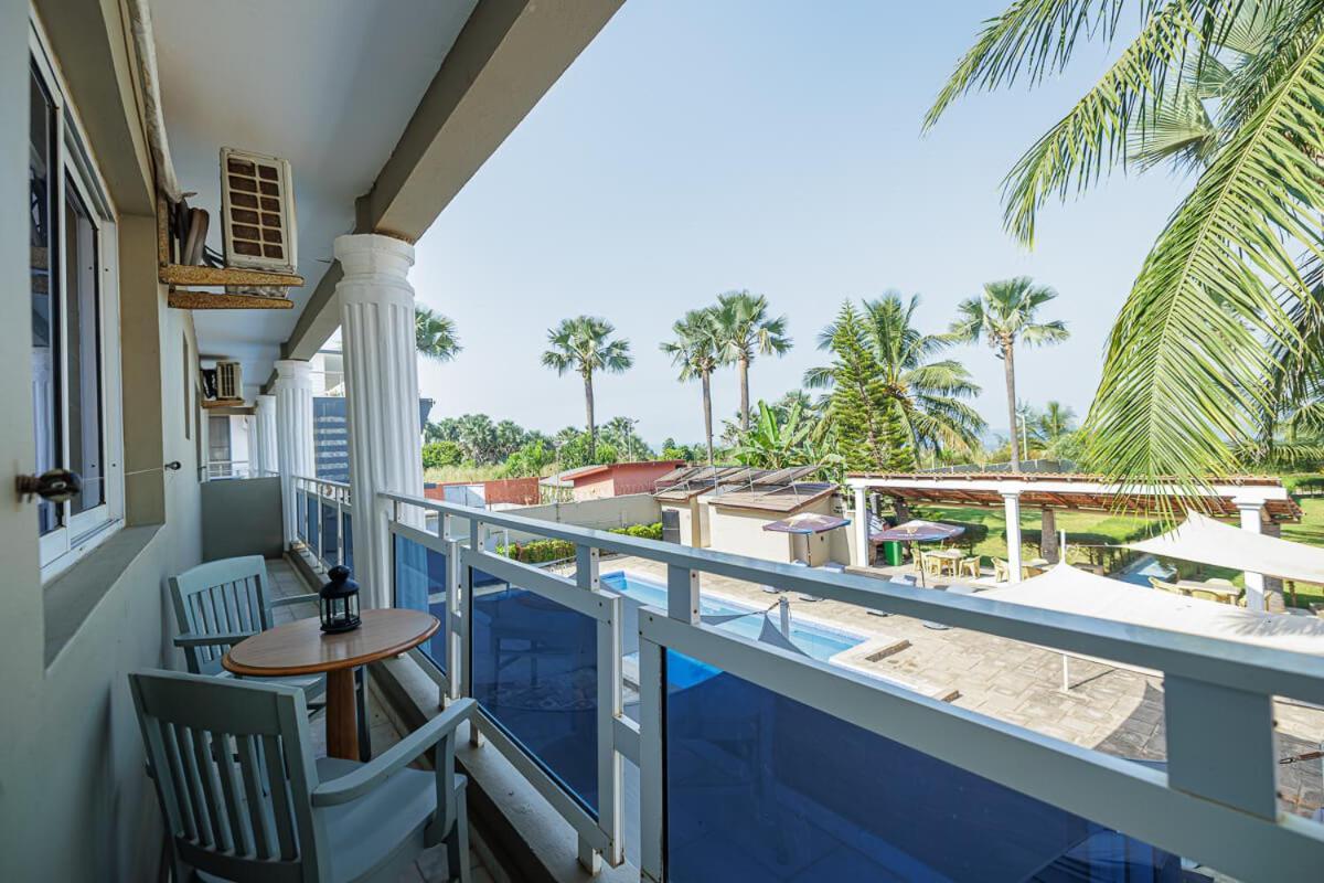 Ocean Villa Heights Brufut ภายนอก รูปภาพ