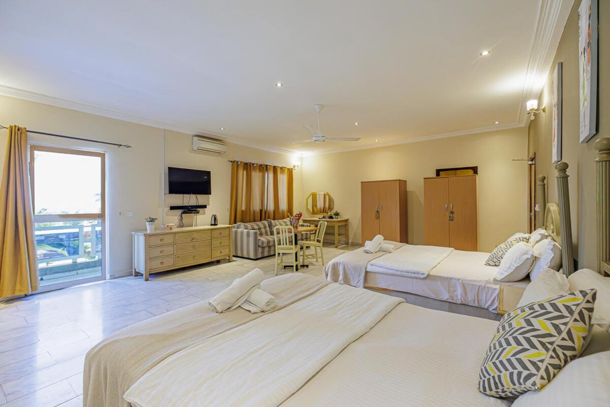 Ocean Villa Heights Brufut ภายนอก รูปภาพ